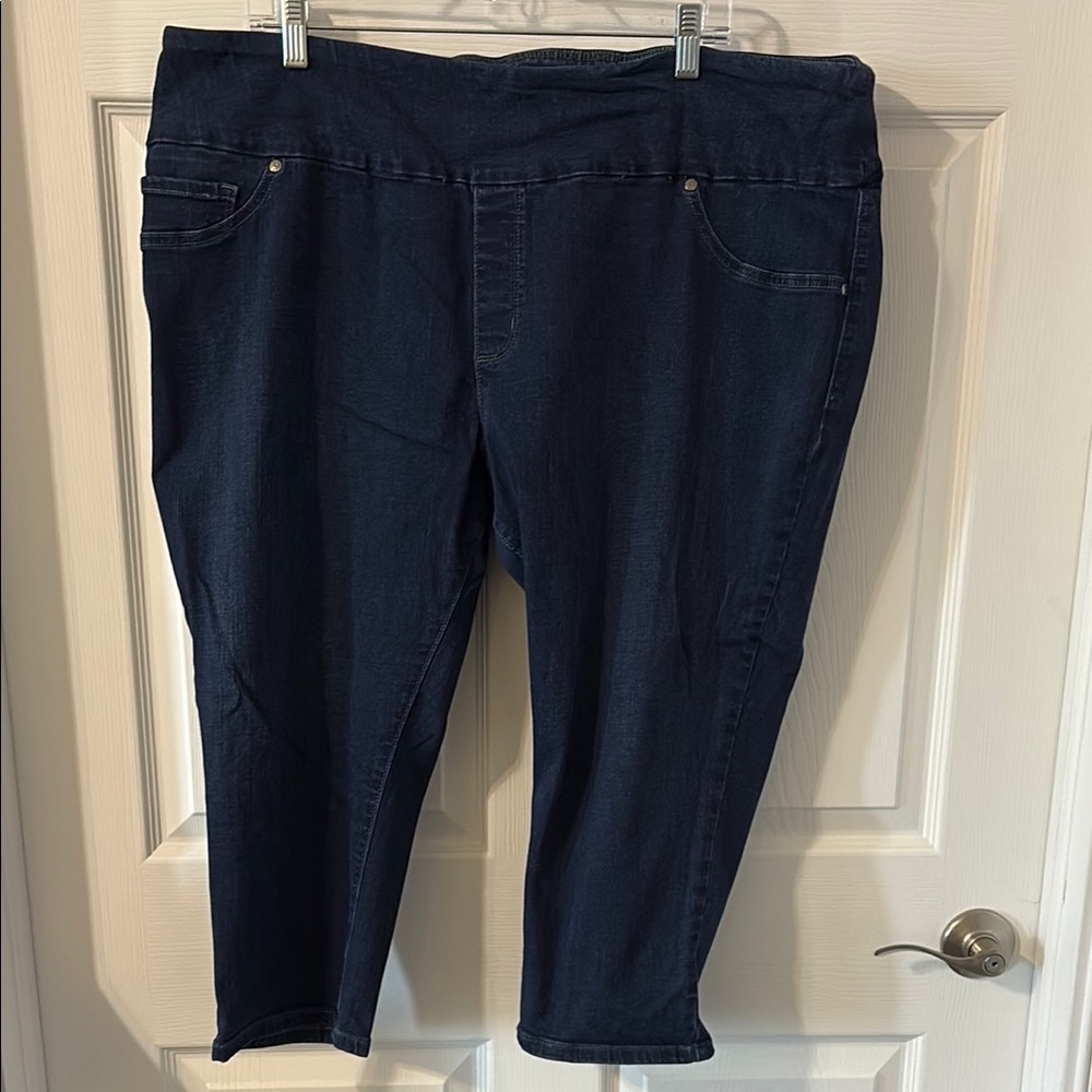 Lee Slimming fit Women's Blue Jean Capris